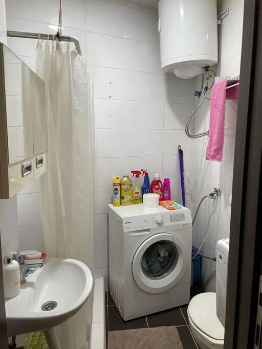 U Blizini Centra Grada Apartman